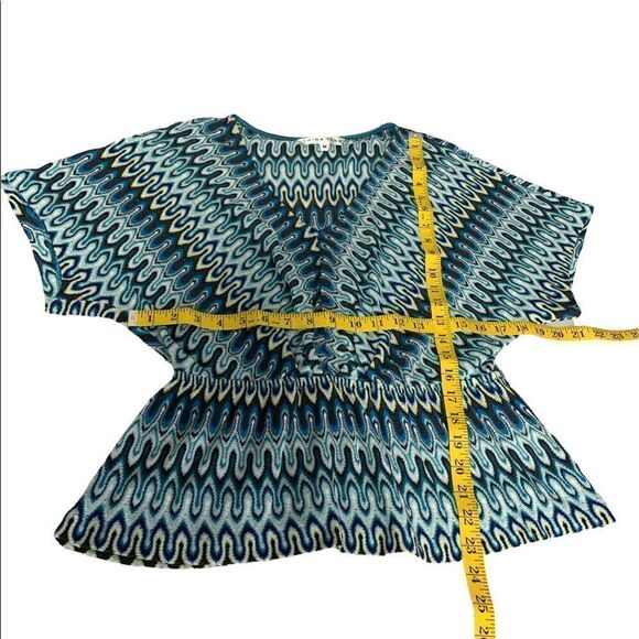 Trina Turk Nahla Chevron Zigzag Knit Blouse V neck - Picture 9 of 9